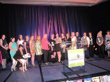 BlogPaws 2013 Nose-to-Nose Pet Blogging & Social Media Awards Finalists gather on the stage