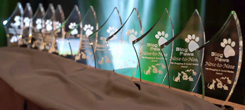 2014 BlogPaws Nose-To-Nose Award trophies