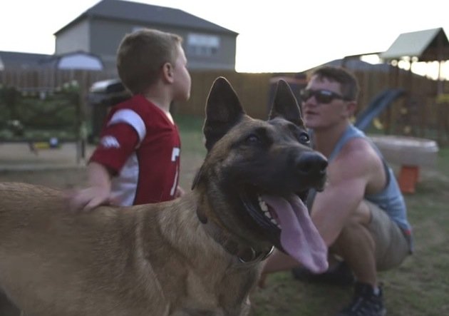 BlogPaws’ Daily News Bite: Soldier Adopts Life-saving Dog
