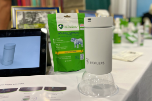 Healers Petcare Smart Bottle | 8 Pet Industry Trends Highlighted at SuperZoo 2022